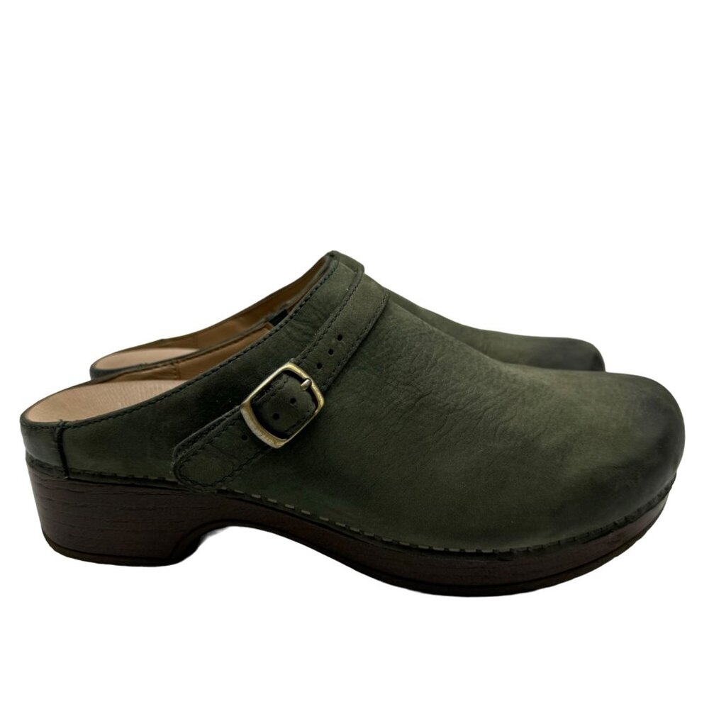 Dansko Berry Forest Green Burnished Nubuck Leather Mule Women's size EU38/US8
